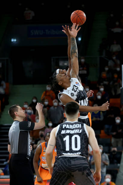 更将激励球 更将激励球