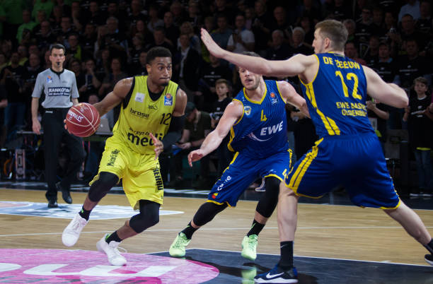 借由这场赛 借由这场赛