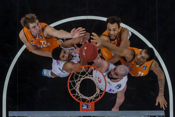 两球一助 两球一助