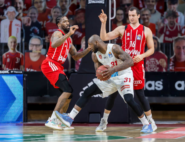 根据业内估 根据业内估